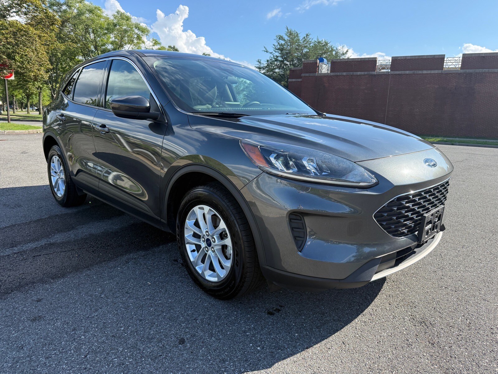 Used 2020 Ford Escape SE with VIN 1FMCU9G62LUA85156 for sale in Larchmont, NY
