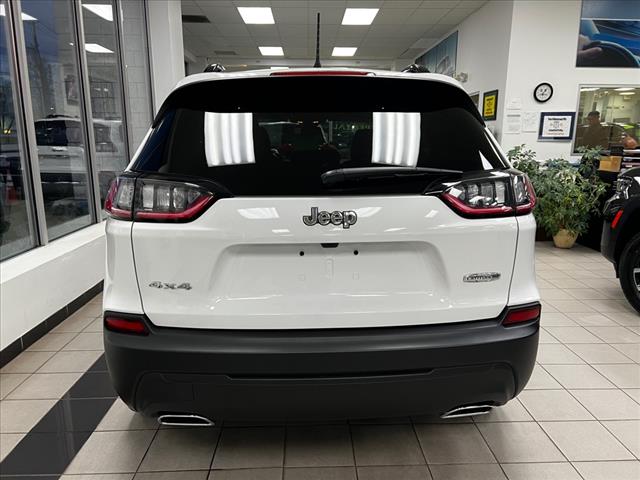 2022 Jeep Cherokee Latitude Lux photo 4