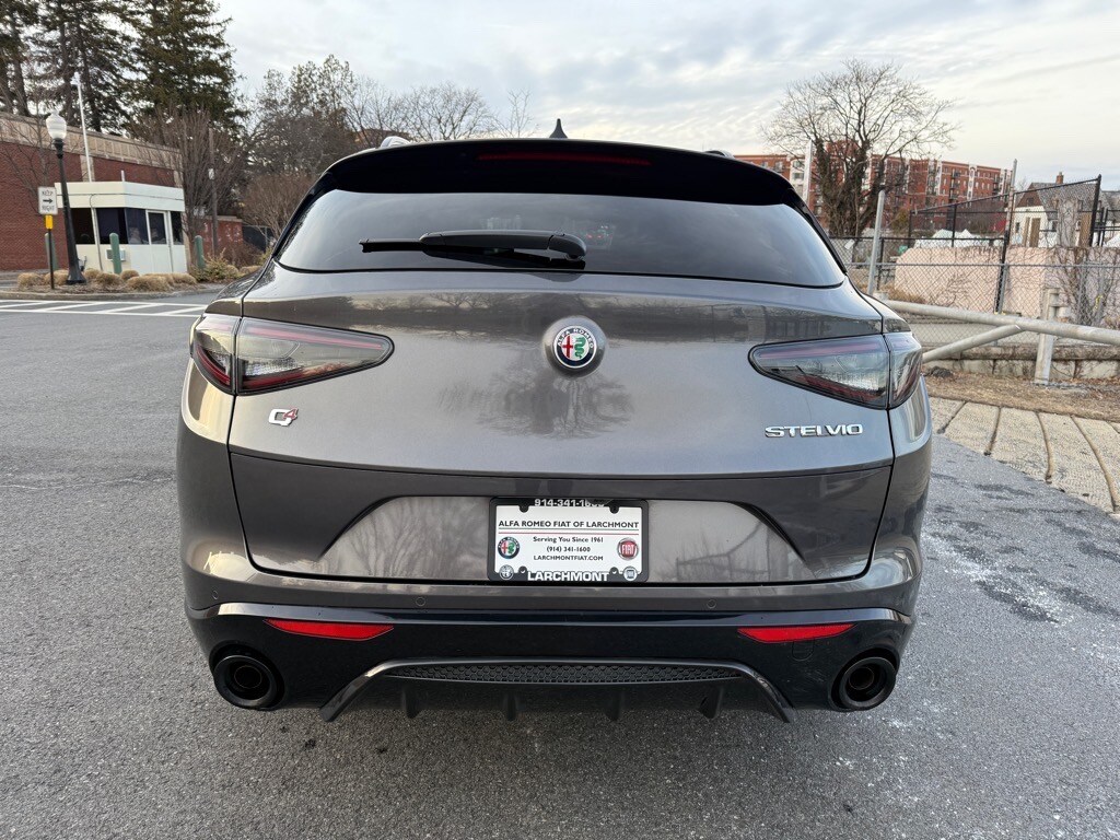 2024 Alfa Romeo Stelvio Tributo Italiano photo 4