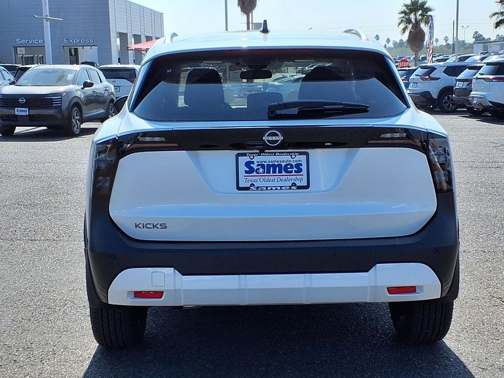 2026 Nissan KICKS SV - Photo 6