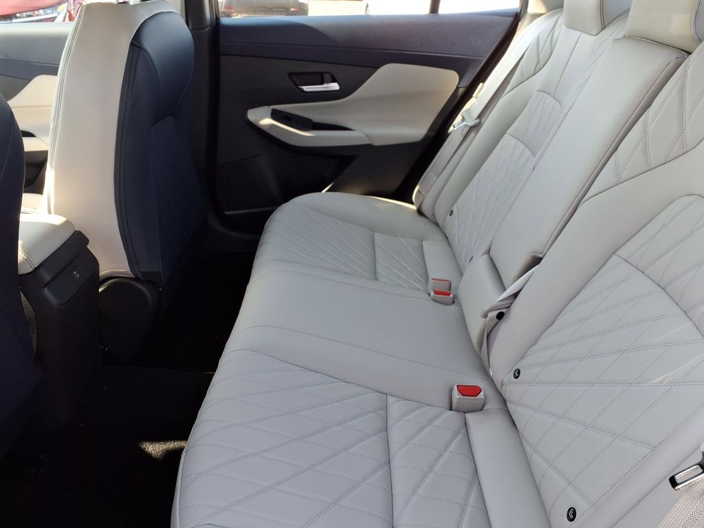 2026 Nissan Sentra SL - Photo 10