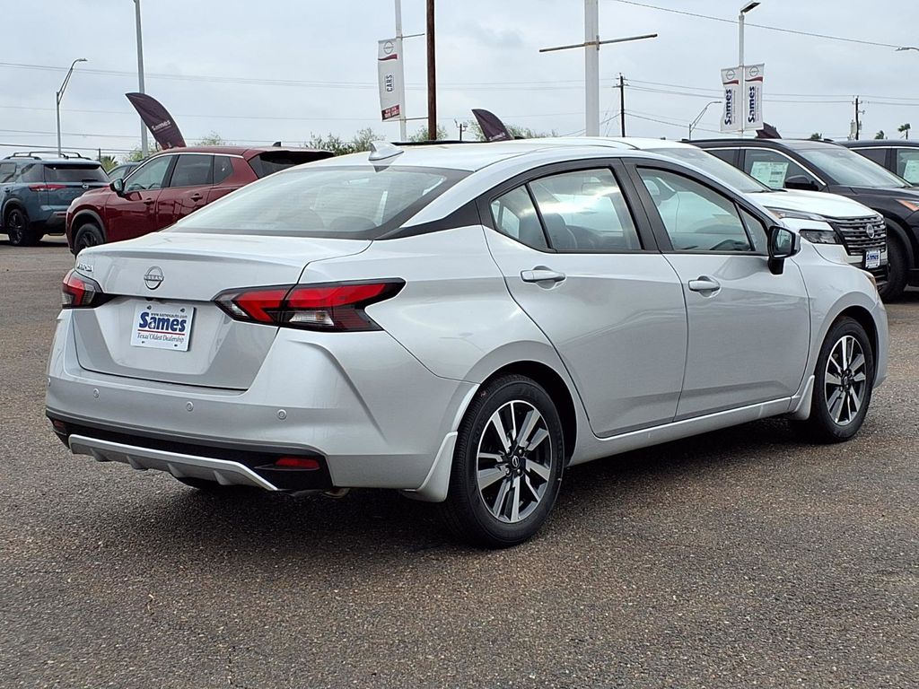 2025 Nissan Versa Sedan SV - Photo 7
