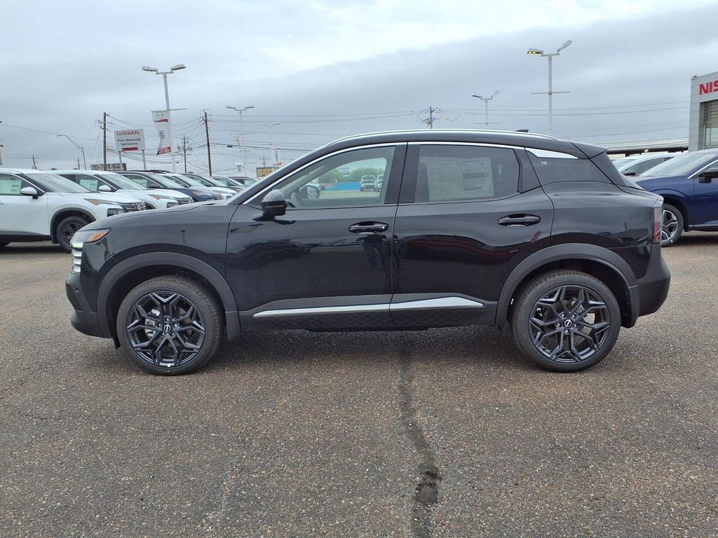 New 2026 Nissan Kicks SR SUV
