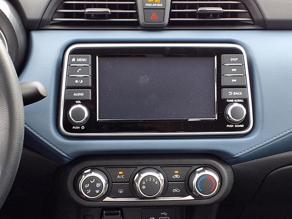 2025 Nissan Versa Sedan SV - Photo 13