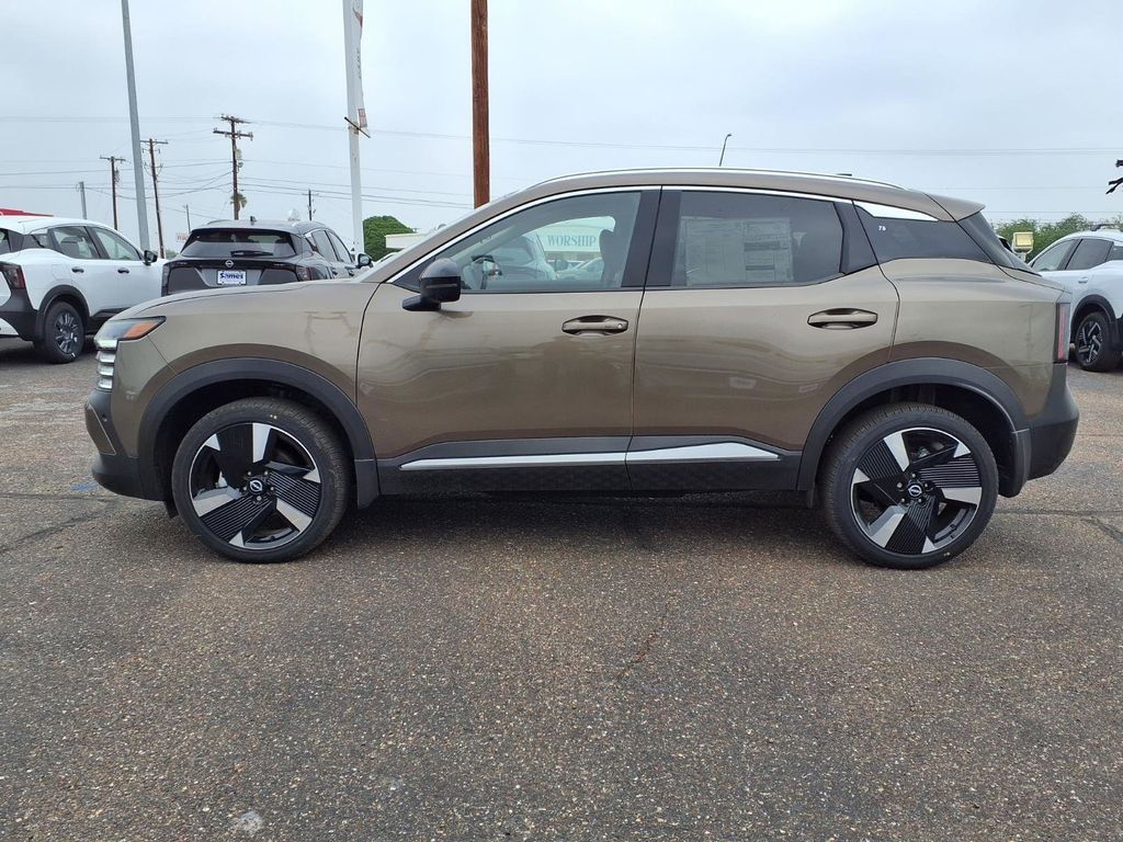 New 2026 Nissan Kicks SR SUV