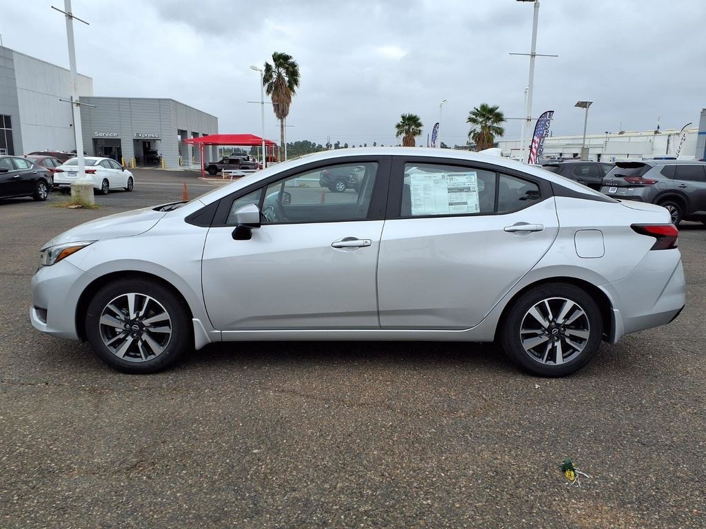 New 2025 Nissan Versa 1.6 SV Sedan