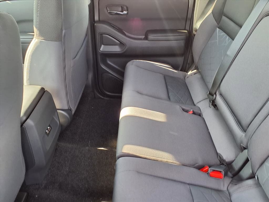 2026 Nissan Frontier SV - Photo 9