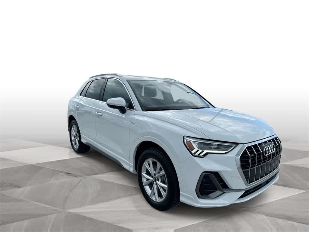 Thumbnail: 2024 Audi Q3 - 2