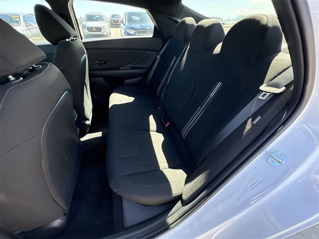 Thumbnail: 2025 Hyundai Elantra - 21