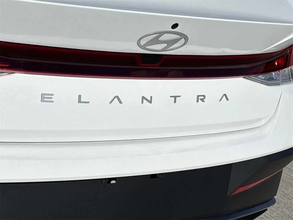 Thumbnail: 2024 Hyundai Elantra - 10