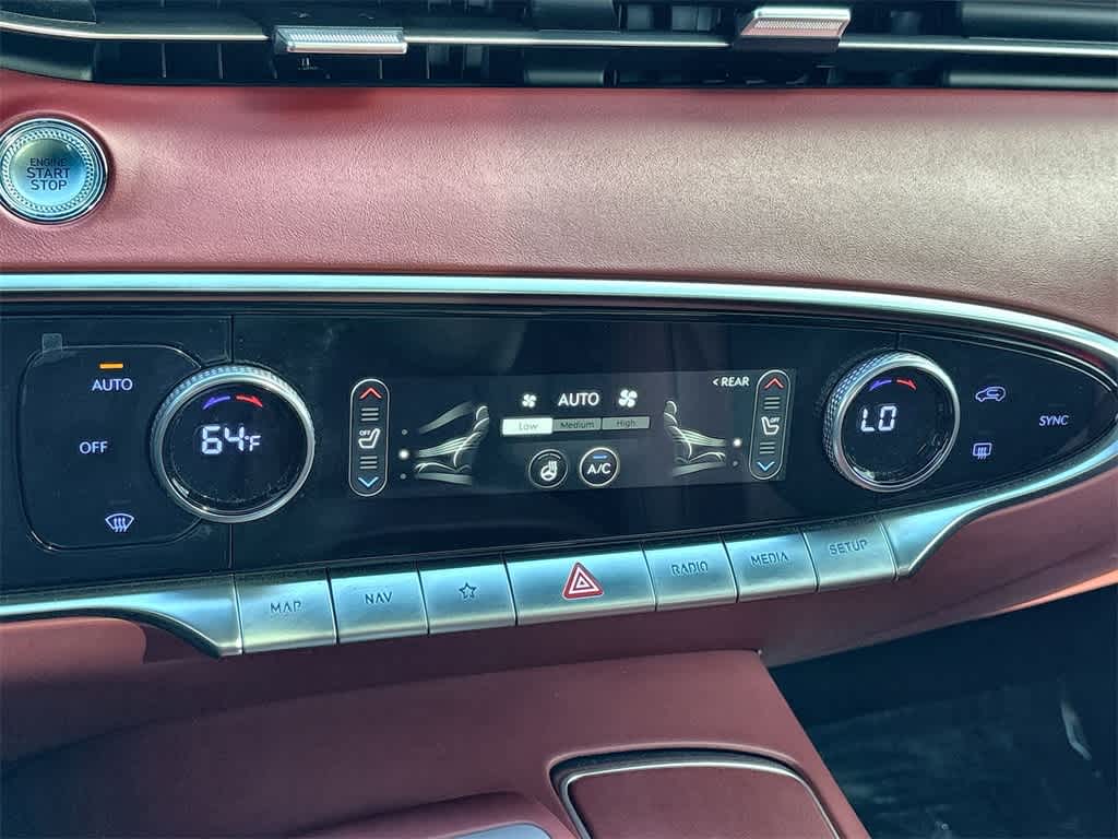 Thumbnail: 2024 Genesis GV70 - 19