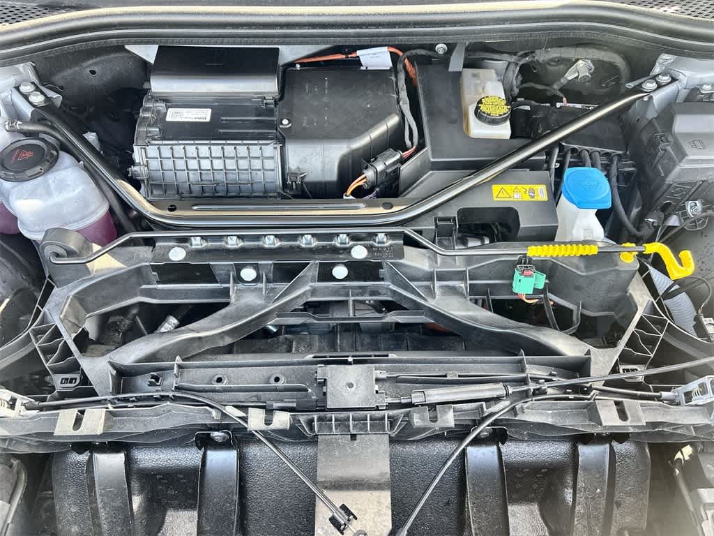 Thumbnail: 2025 Audi Q4 e-tron - 12