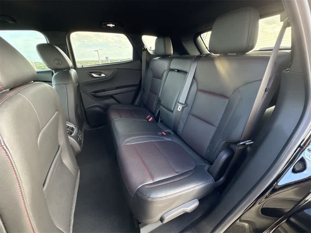 Thumbnail: 2022 Chevrolet Blazer - 21