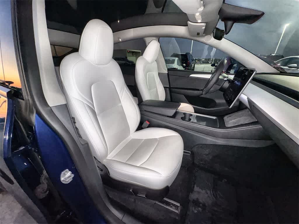 Thumbnail: 2023 Tesla Model Y - 26