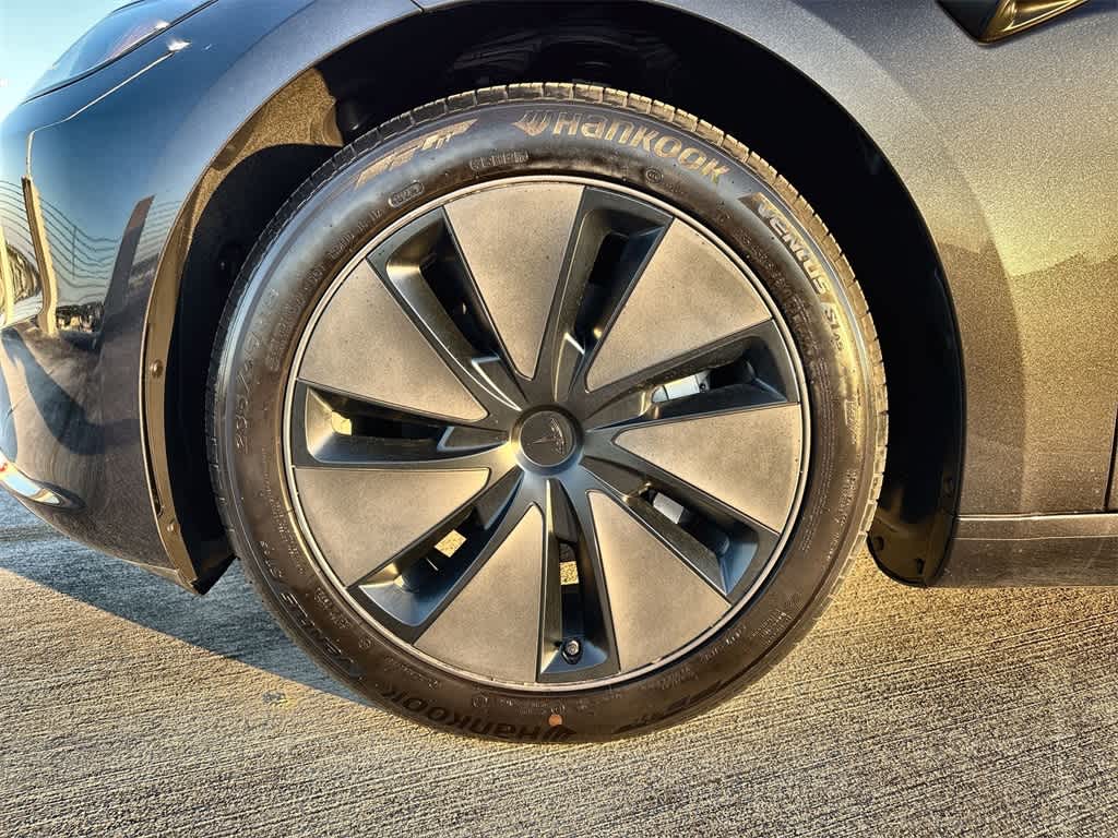 Thumbnail: 2024 Tesla Model 3 - 11