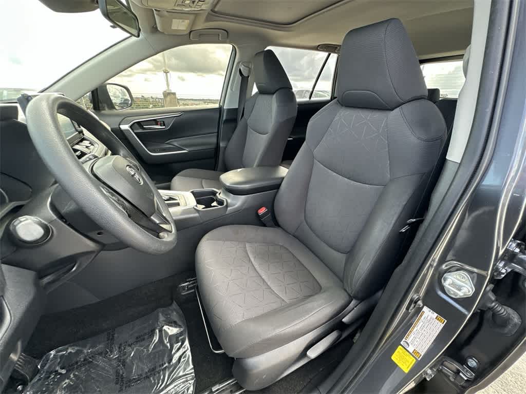 Thumbnail: 2019 Toyota RAV4 - 13