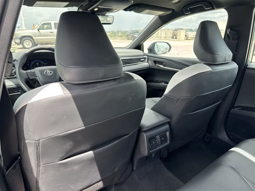 Thumbnail: 2025 Toyota Camry - 22