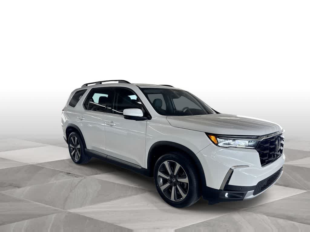 Thumbnail: 2023 Honda Pilot - 2