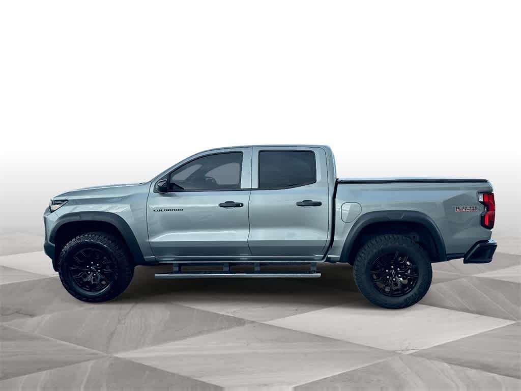 Thumbnail: 2024 Chevrolet Colorado - 5