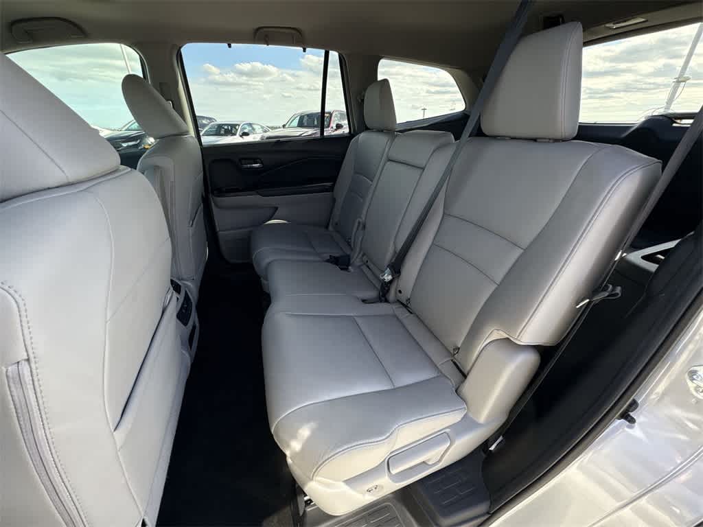 Thumbnail: 2022 Honda Pilot - 21