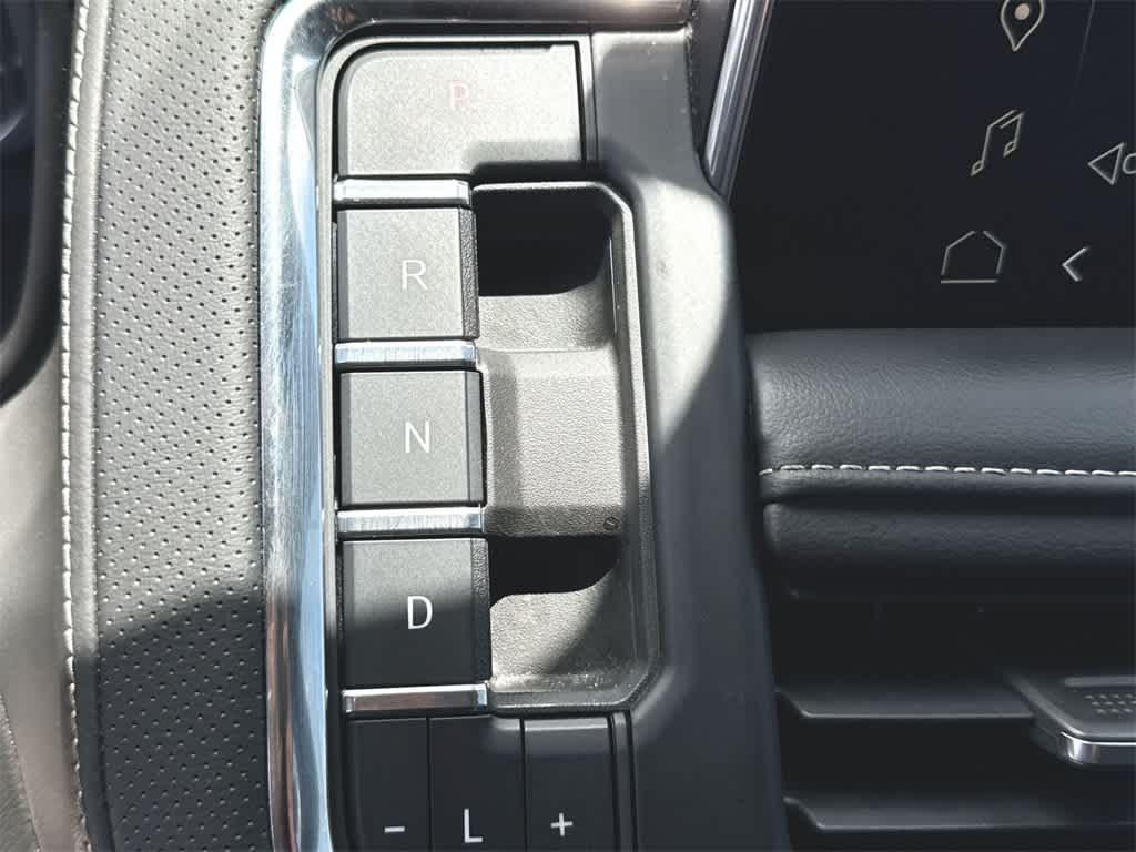 Thumbnail: 2023 GMC Yukon - 17