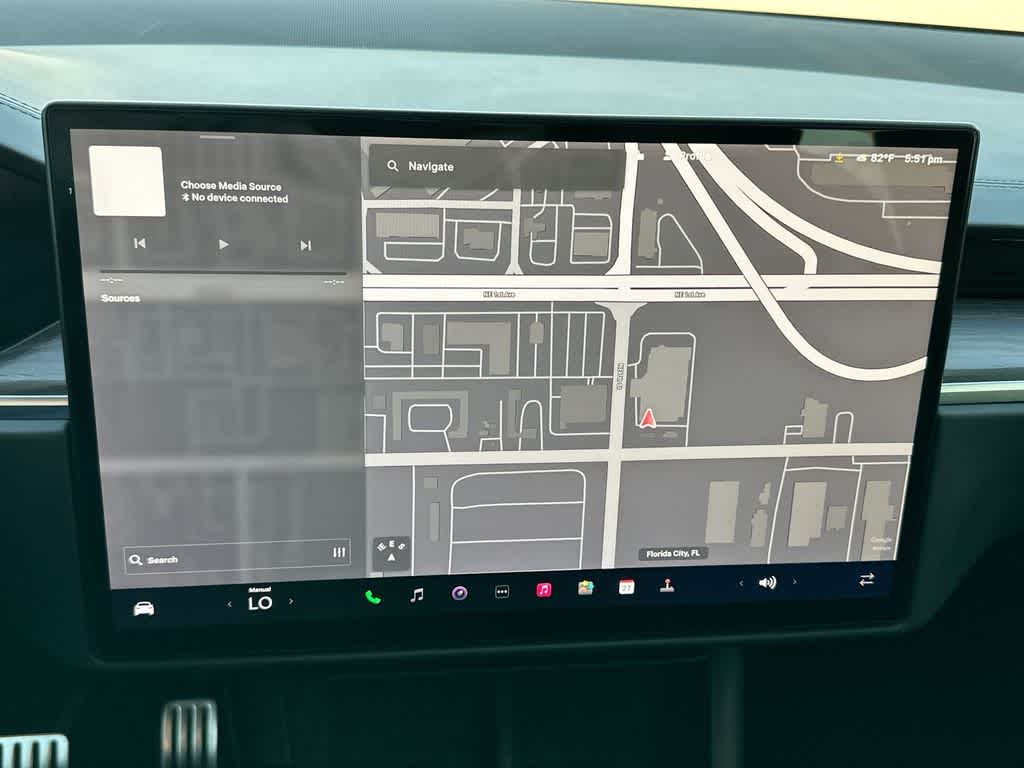 Thumbnail: 2023 Tesla Model X - 17