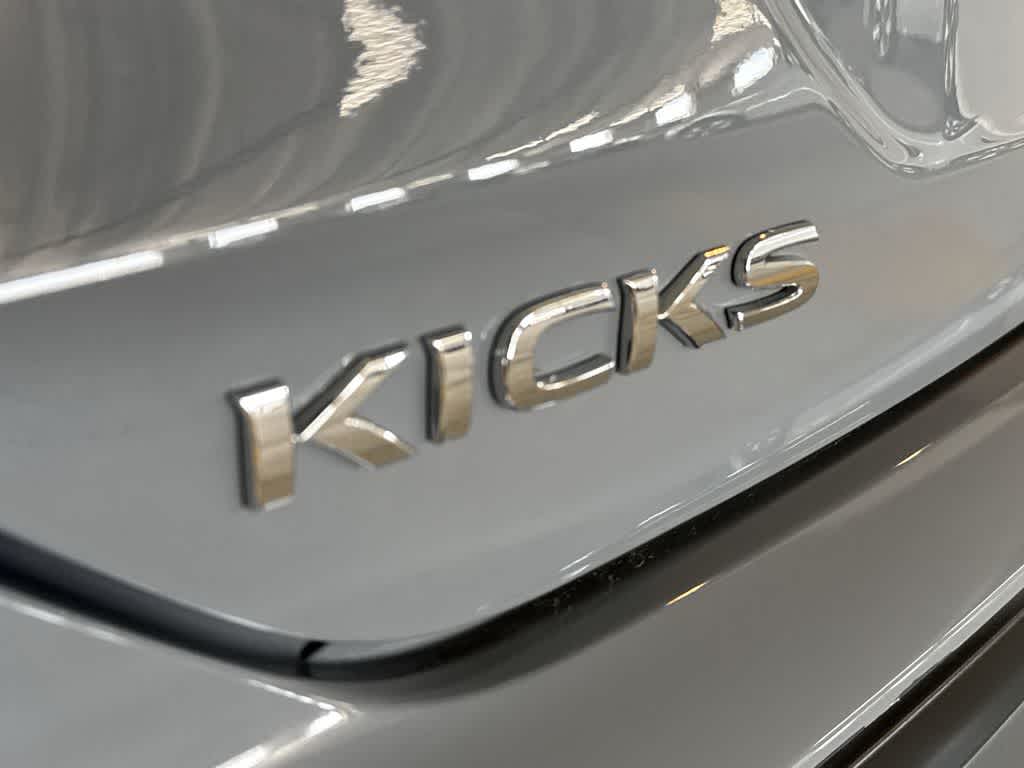 Thumbnail: 2021 Nissan Kicks - 11