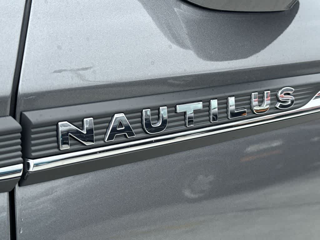 Thumbnail: 2022 Lincoln Nautilus - 11