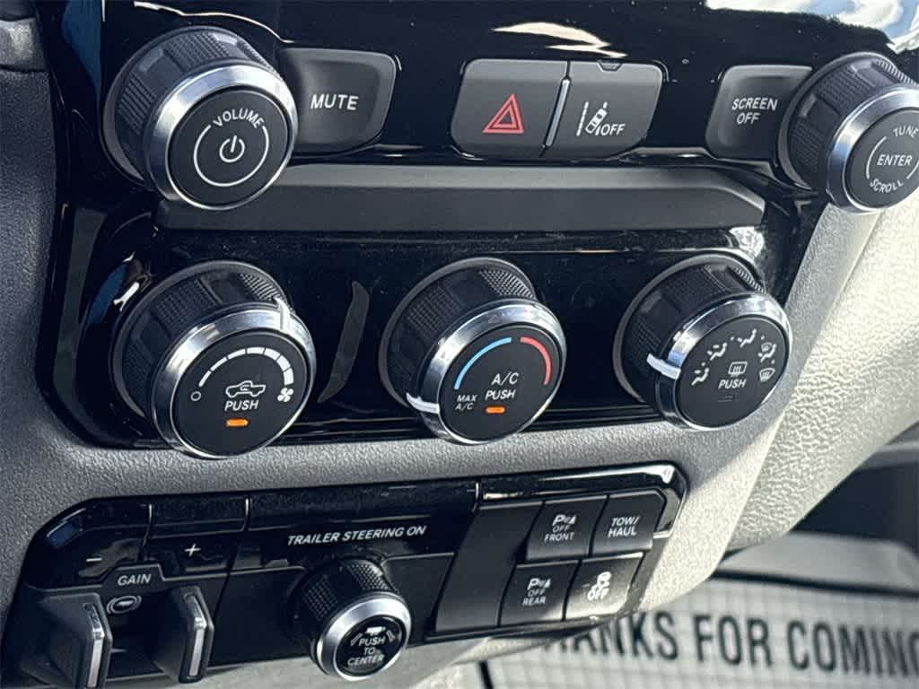 Thumbnail: 2025 RAM 1500 - 19