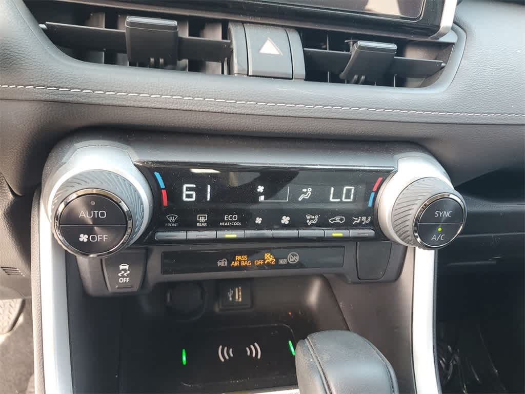 2024 Toyota RAV4 XLE 20