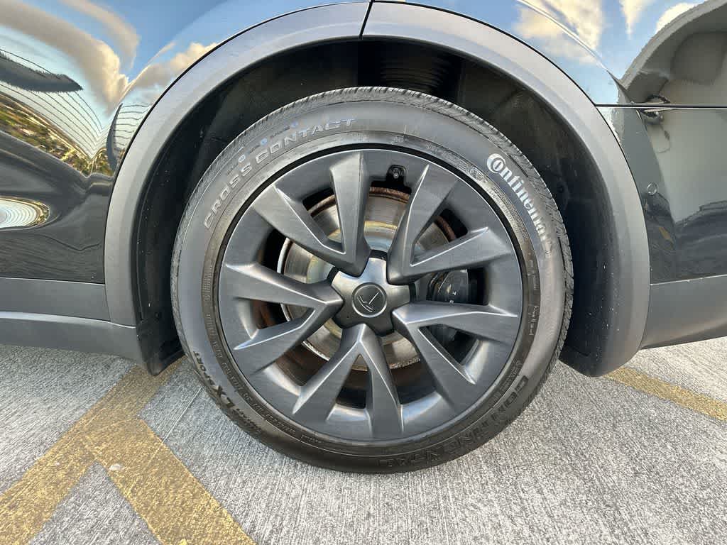 Thumbnail: 2023 Tesla Model X - 11