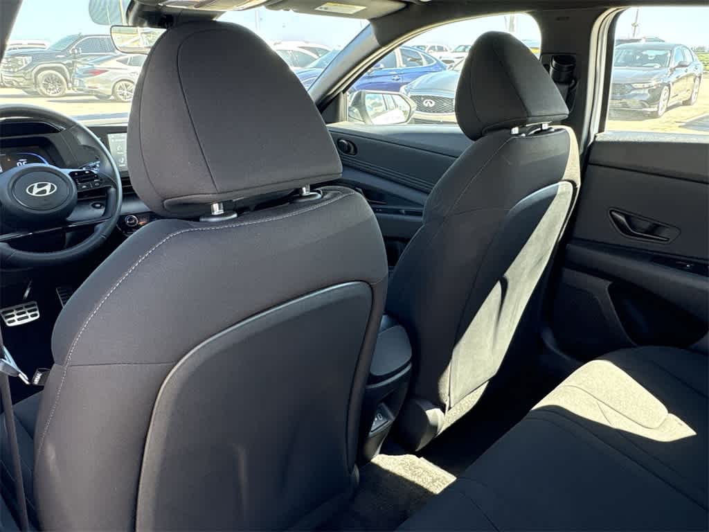 Thumbnail: 2025 Hyundai Elantra - 22