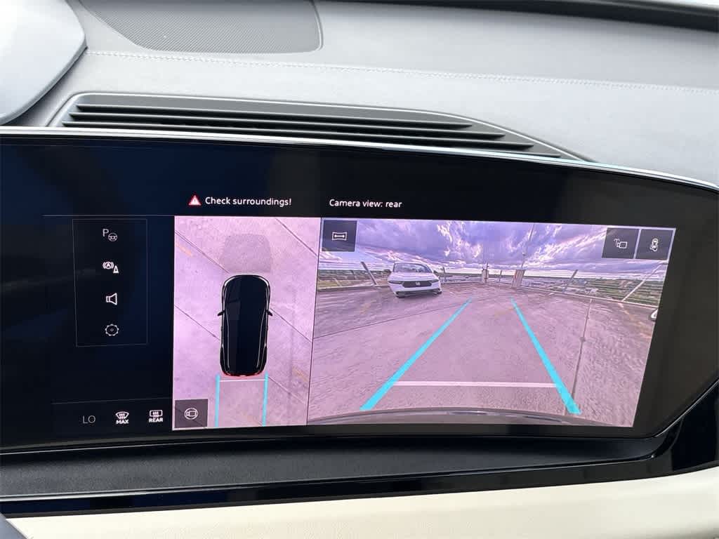 Thumbnail: 2025 Audi Q6 e-tron - 18