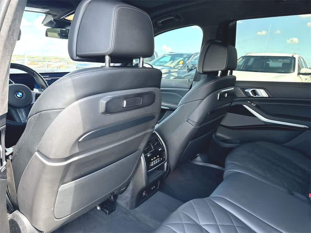 Thumbnail: 2024 BMW X7 - 12