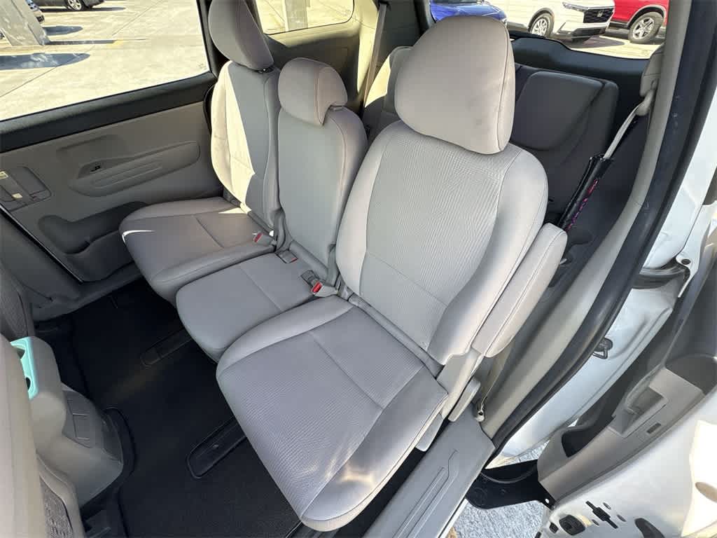 Thumbnail: 2021 Kia Sedona - 21