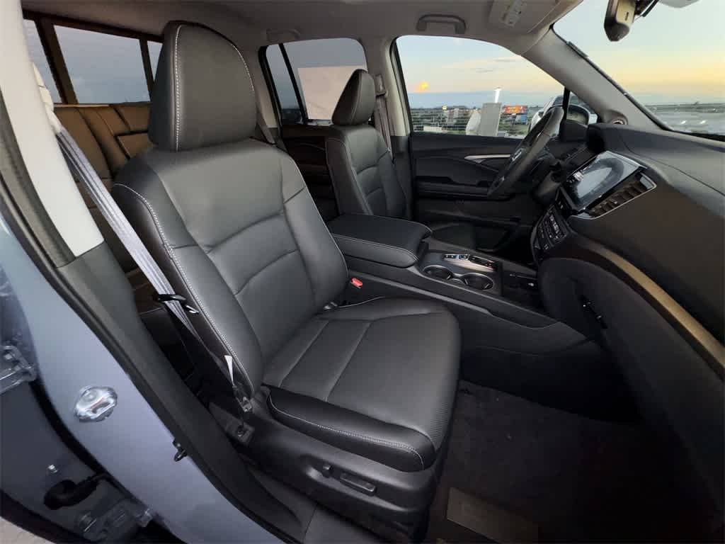 Thumbnail: 2025 Honda Ridgeline - 26