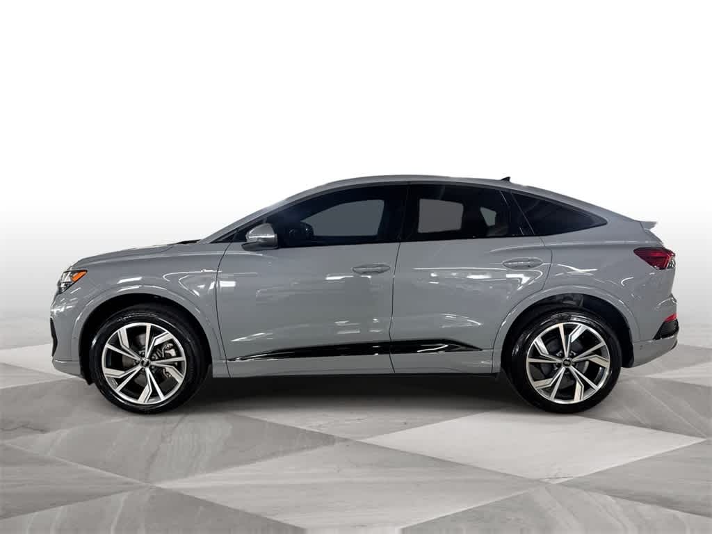Thumbnail: 2024 Audi Q4 e-tron - 5