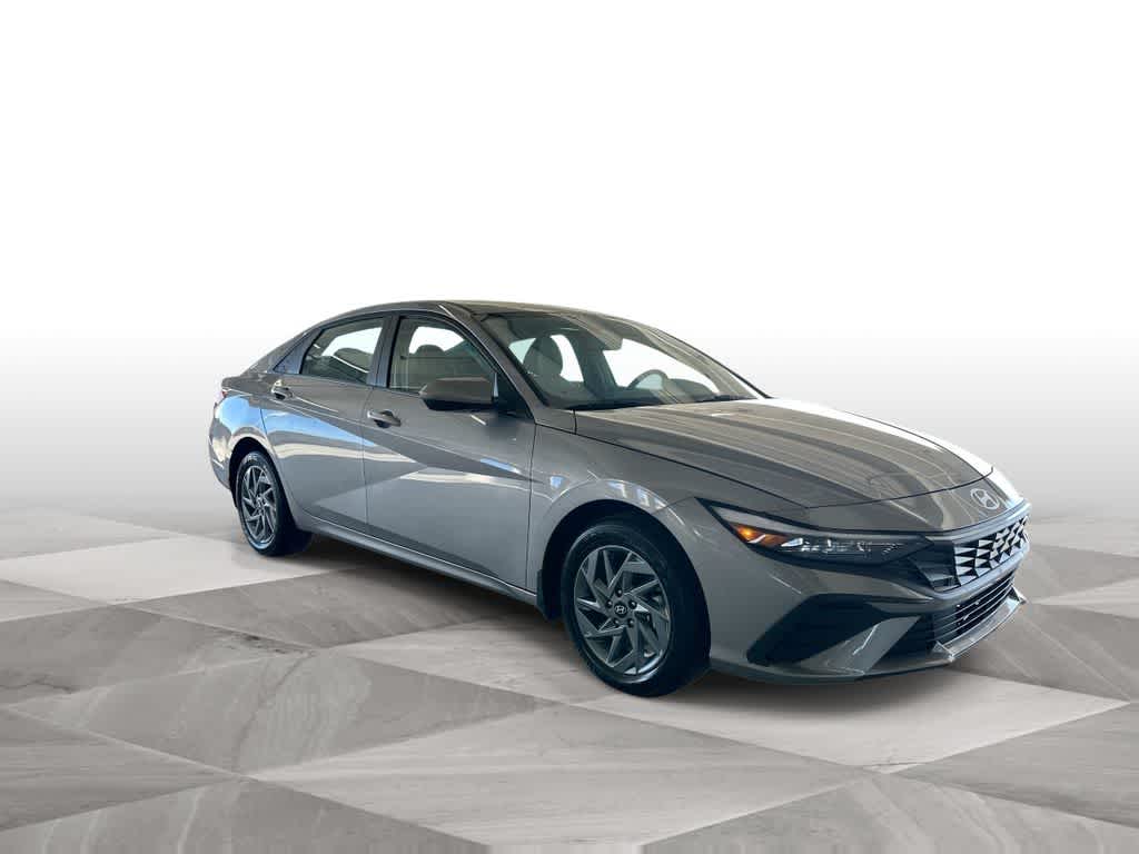 Thumbnail: 2025 Hyundai Elantra - 2