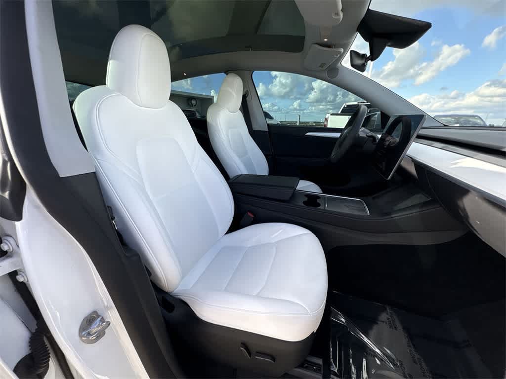 Thumbnail: 2024 Tesla Model Y - 26