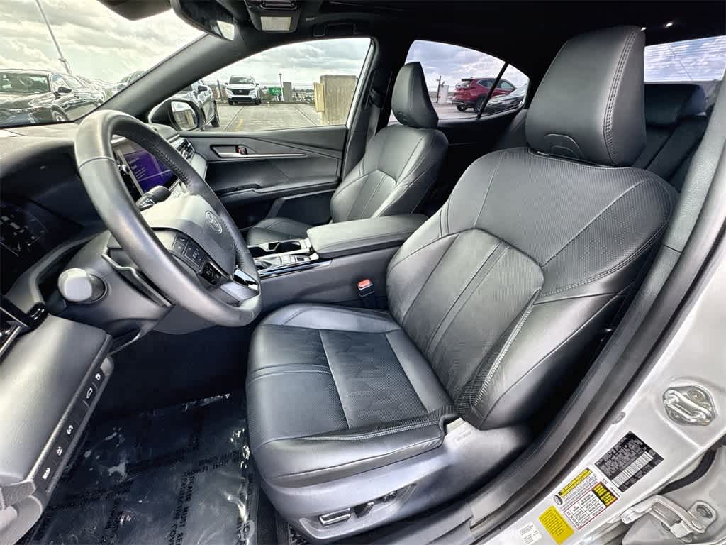 Thumbnail: 2025 Toyota Camry - 13