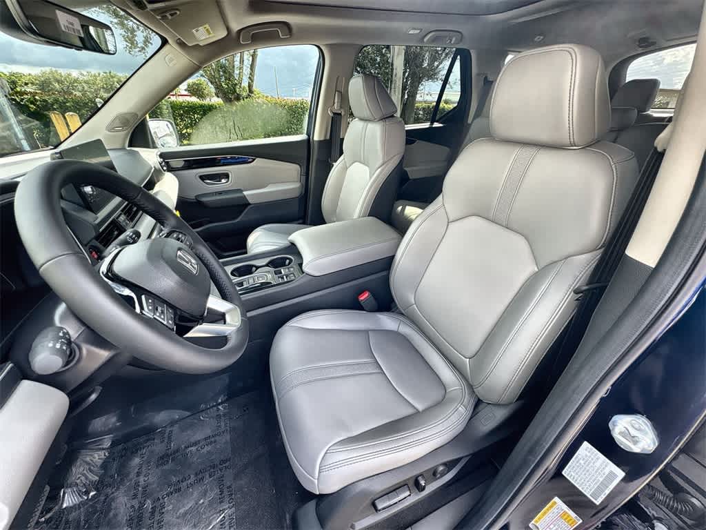 Thumbnail: 2025 Honda Pilot - 13