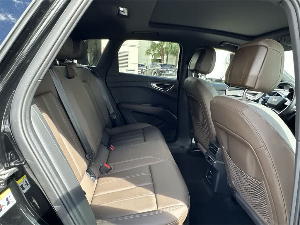 Thumbnail: 2025 Audi Q4 e-tron - 25