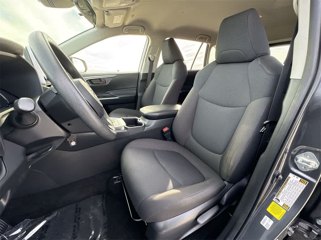 Thumbnail: 2023 Toyota RAV4 - 13