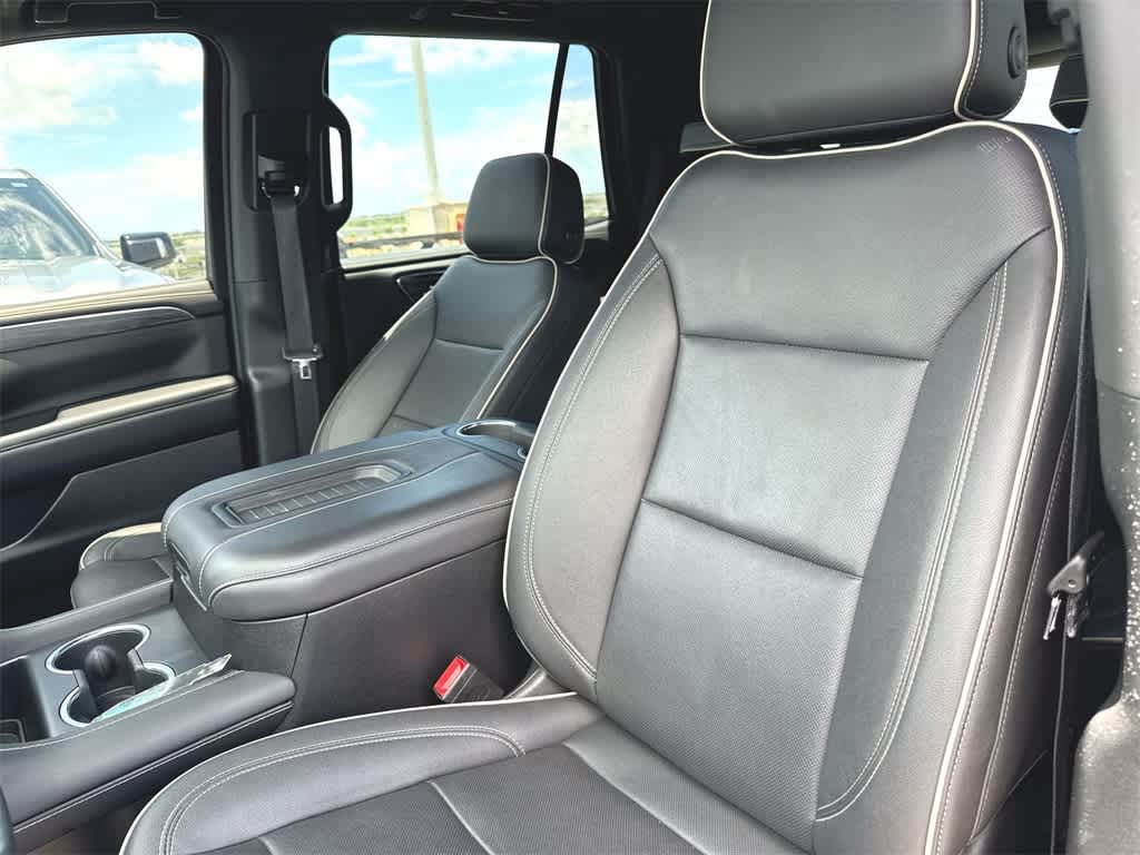 Thumbnail: 2023 GMC Yukon - 11