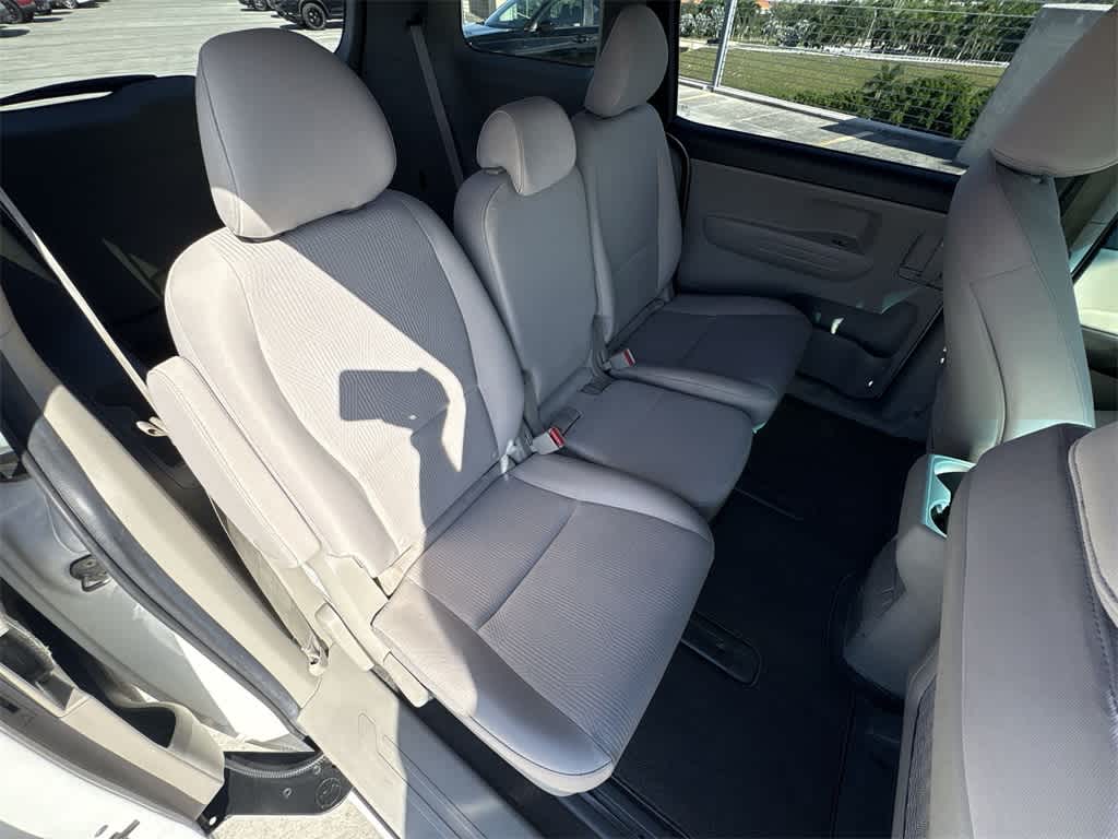 Thumbnail: 2021 Kia Sedona - 25
