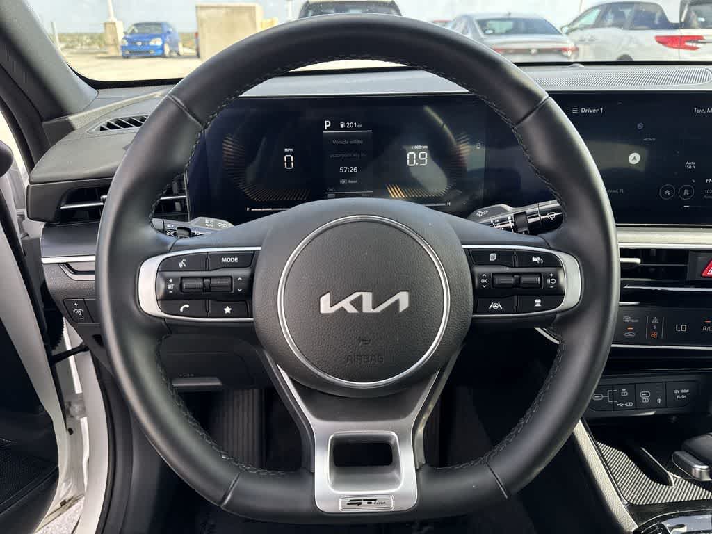 Thumbnail: 2025 Kia K5 - 14