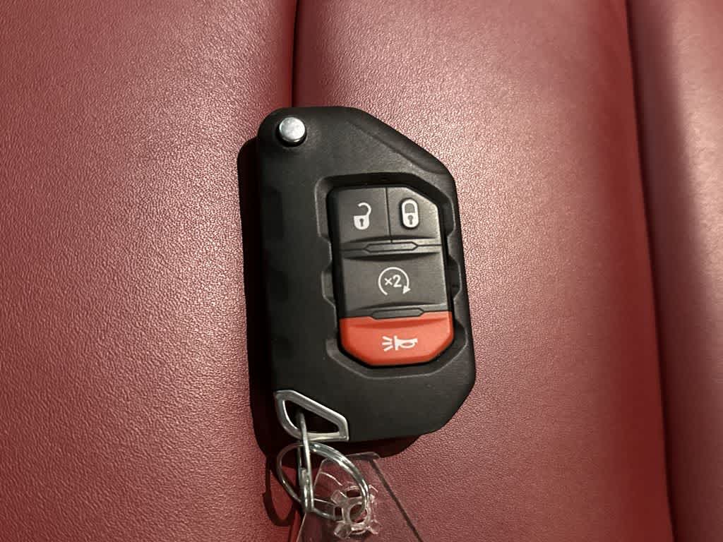 Thumbnail: 2024 Jeep Wrangler - 27