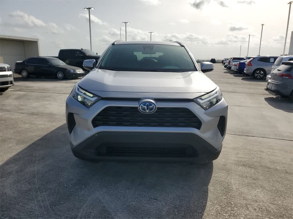2024 Toyota RAV4 XLE 8