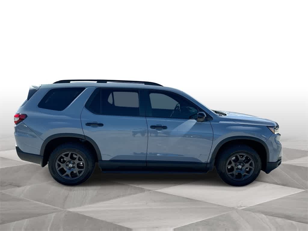 Thumbnail: 2023 Honda Pilot - 9