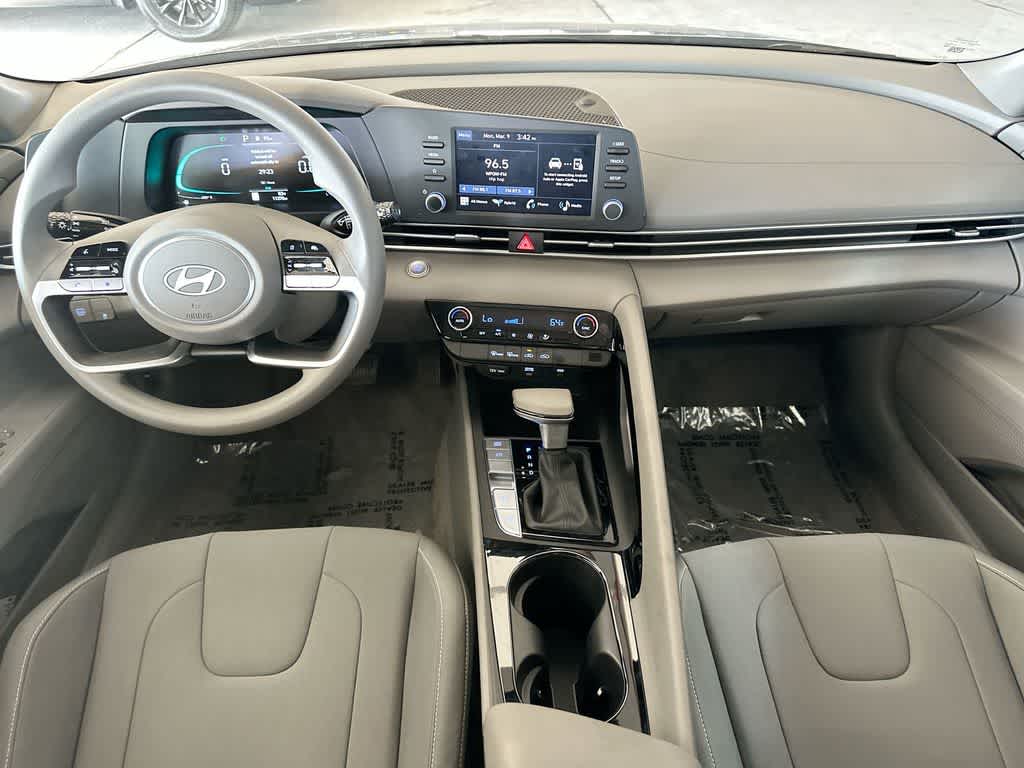 Thumbnail: 2025 Hyundai Elantra - 23